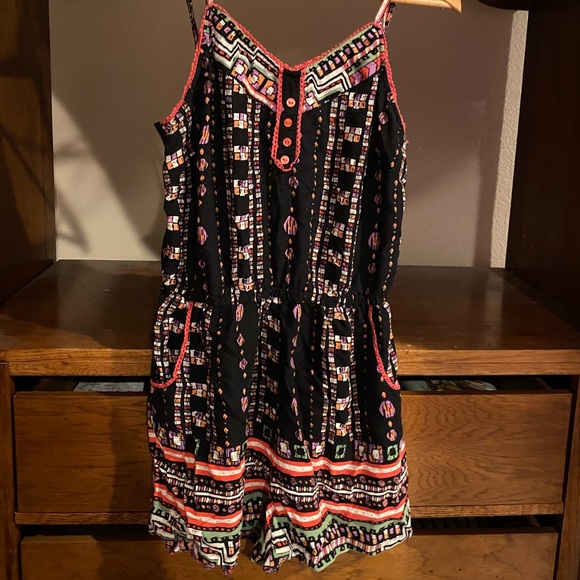 Secret pockets with lots of storage space - Picture 2 of 6